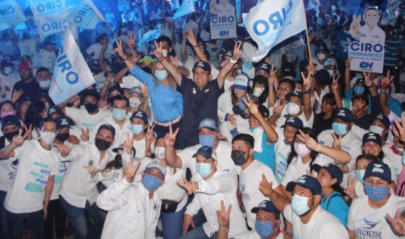 LOS JÓVENES DE ALTAMIRA CON CIRO HERNÁNDEZ LOS JÓVENES DE ALTAMIRA CON CIRO HERNÁNDEZ