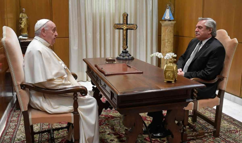 Papa recibe al presidente argentino tras sanción de aborto