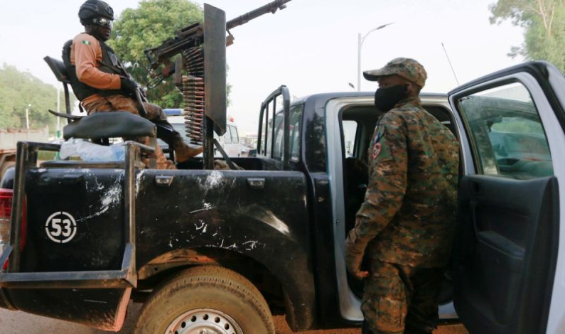 Grupo armado secuestra a 140 estudiantes en Nigeria Grupo armado secuestra a 140 estudiantes en Nigeria