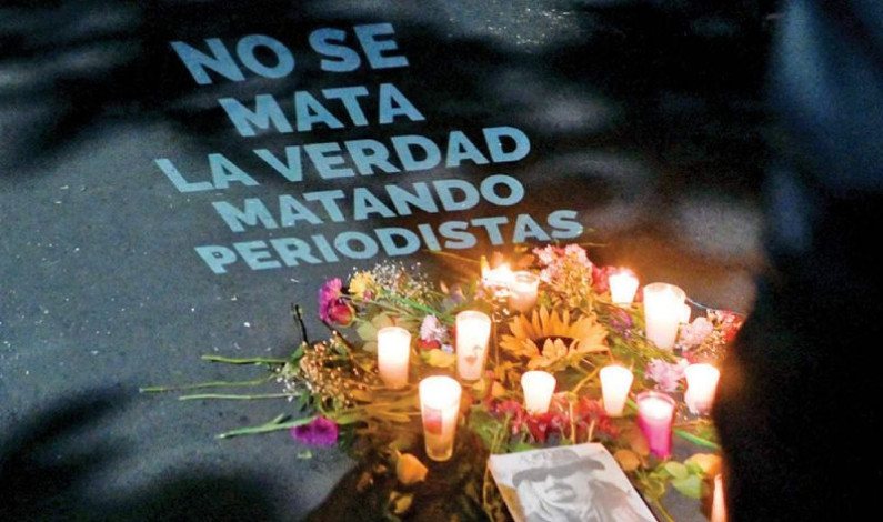 Alzan la voz periodistas en 47 ciudades; condenan asesinatos Alzan la voz periodistas en 47 ciudades; condenan asesinatos