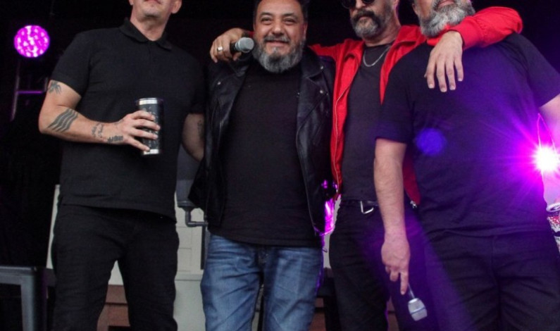 Molotov le responde a Christian Chávez tras quejas por canción ‘Put*’ Molotov le responde a Christian Chávez tras quejas por canción ‘Put*’