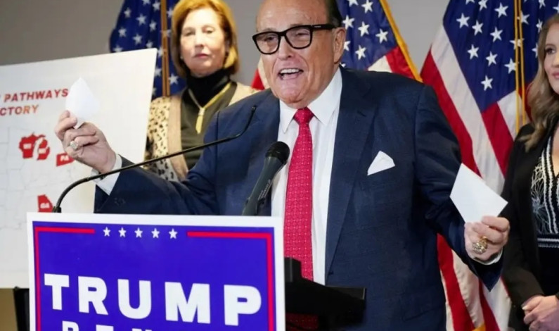 Investigan a Rudolph Giuliani, abogado de Trump y ex alcalde de Nueva York