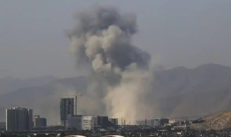 21 muertos y más de 30 heridos tras explosión en mezquita de Afganistán 21 muertos y más de 30 heridos tras explosión en mezquita de Afganistán
