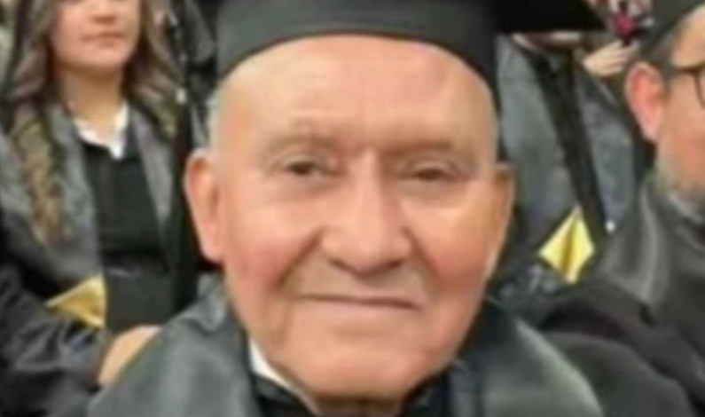 ABUELITO DE 64 AÑOS TERMINA SU TERCERA MAESTRÍA Y SE VUELVE UNA INSPIRACIÓN EN REDES SOCIALES ABUELITO DE 64 AÑOS TERMINA SU TERCERA MAESTRÍA Y SE VUELVE UNA INSPIRACIÓN EN REDES SOCIALES