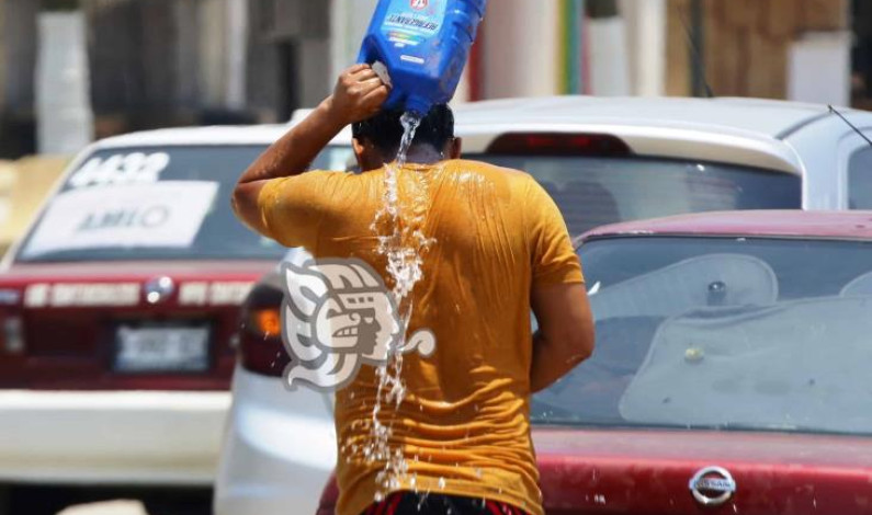 Histórica sensación de calor, entérate a qué temperatura llegó coatzacoalcos este viernes.