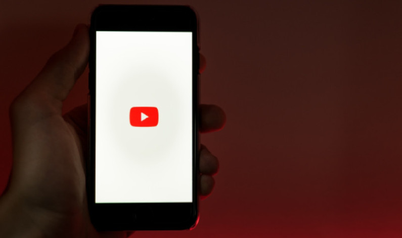 YouTube prueba función en app para buscar canciones tarareando