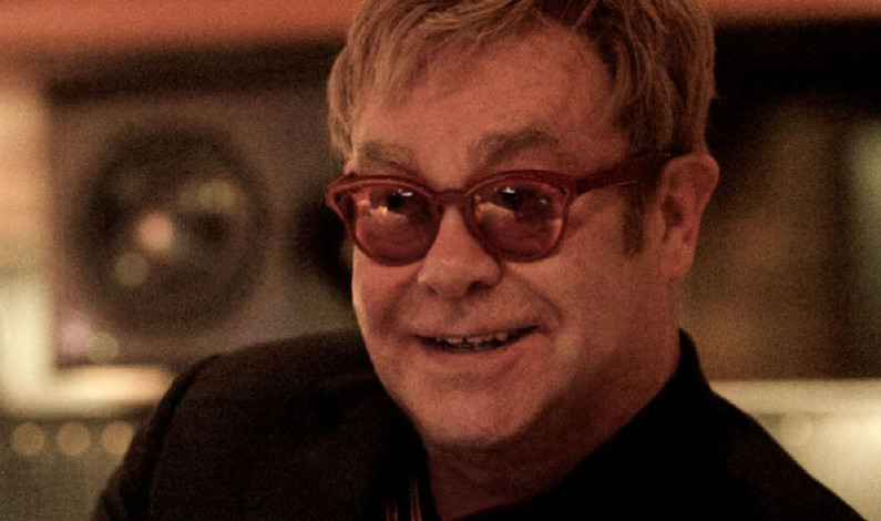 Elton John es hospitalizado en Francia; esto fue lo que le ocurrió Elton John es hospitalizado en Francia; esto fue lo que le ocurrió