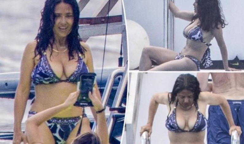 Salma Hayek está en México: presume cuerpazo en Los Cabos Salma Hayek está en México: presume cuerpazo en Los Cabos