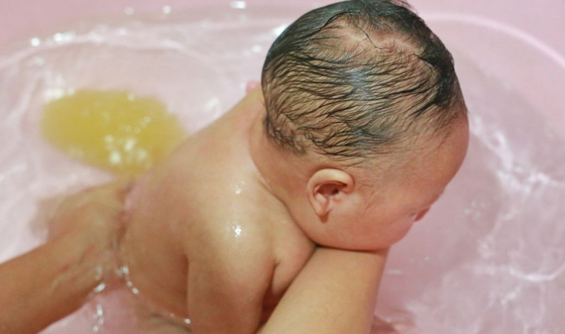 ¿Por qué algunos bebés nacen con mucho pelo y otros con poquito? ¿Por qué algunos bebés nacen con mucho pelo y otros con poquito?