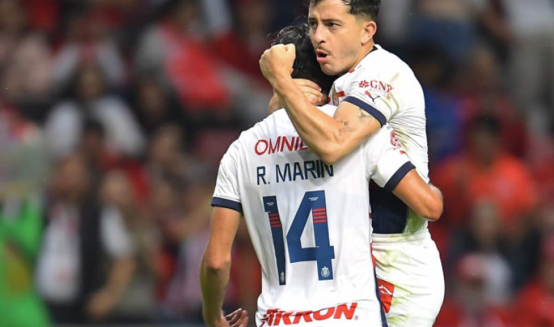 Chivas viene de atrás y sale con un punto del ‘Infierno’ Chivas viene de atrás y sale con un punto del ‘Infierno’
