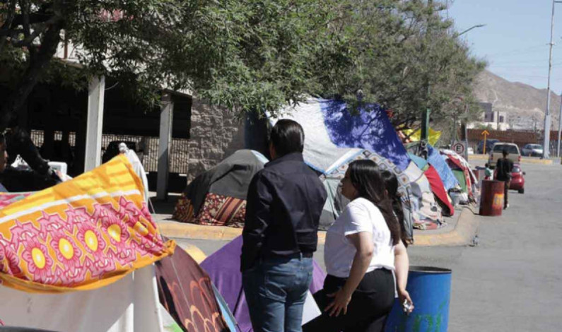 Presencia de migrantes de diferentes nacionalidades divide a juarenses Presencia de migrantes de diferentes nacionalidades divide a juarenses