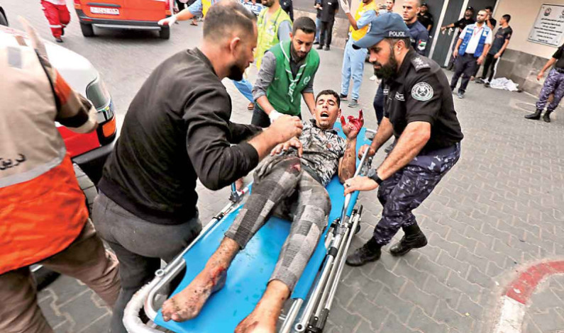Hospitales colapsan en gaza por bombardeos Hospitales colapsan en gaza por bombardeos