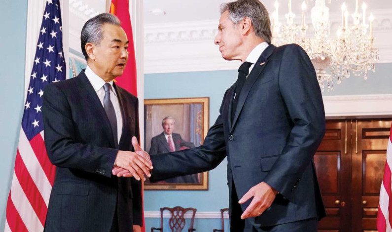 Reunión de cancilleres de China y EU rebaja la tensión bilateral