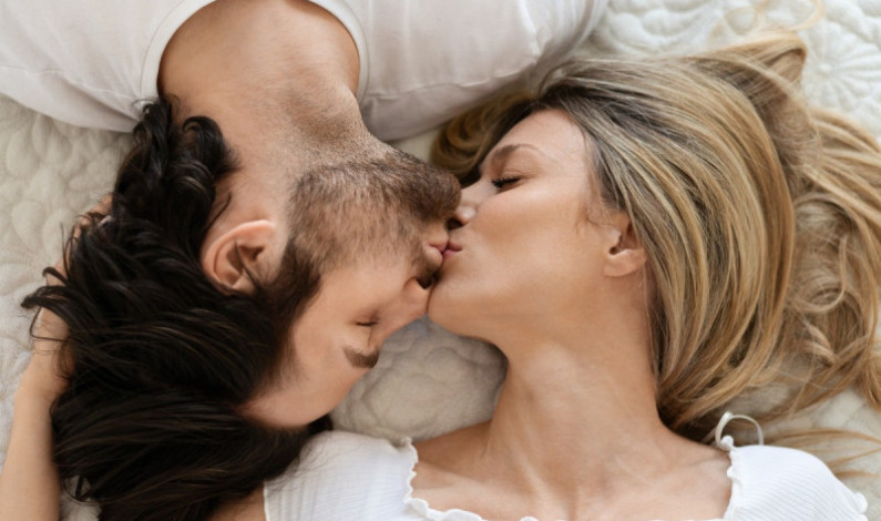 Bacterias en la saliva después de un beso: ¿cuánto tiempo duran en la boca? Bacterias en la saliva después de un beso: ¿cuánto tiempo duran en la boca?