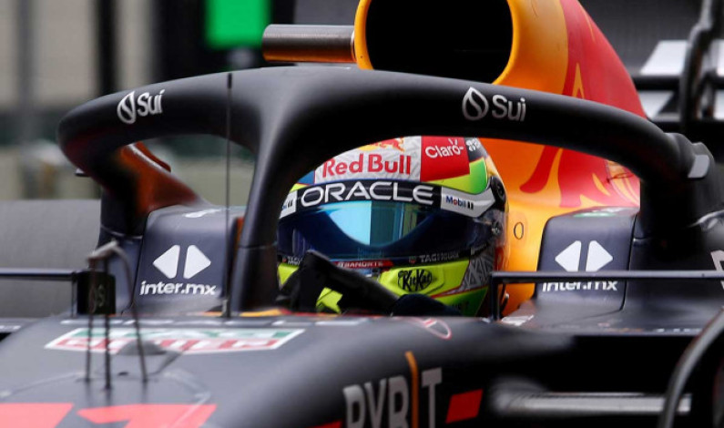‘Checo’ Pérez va por 4 años más en F1; descarta presión por Hamilton ‘Checo’ Pérez va por 4 años más en F1; descarta presión por Hamilton