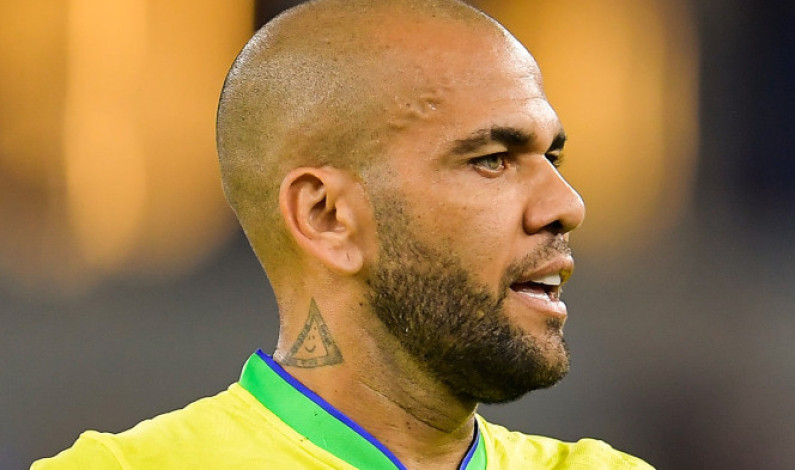 Dani Alves irá a juicio por presunta agresión sexual Dani Alves irá a juicio por presunta agresión sexual