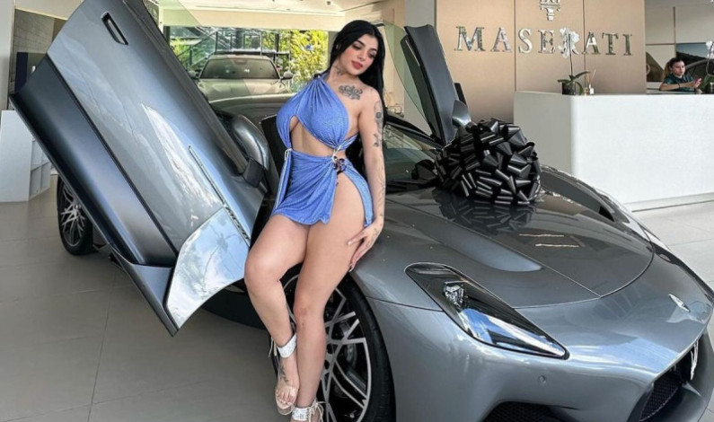 Karely Ruiz se compra un lujoso Maserati de 7 millones de pesos; la critican en redes Karely Ruiz se compra un lujoso Maserati de 7 millones de pesos; la critican en redes