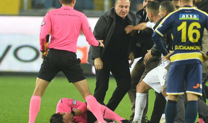 Se reanudará la liga de Turquía tras agresión a árbitro Se reanudará la liga de Turquía tras agresión a árbitro