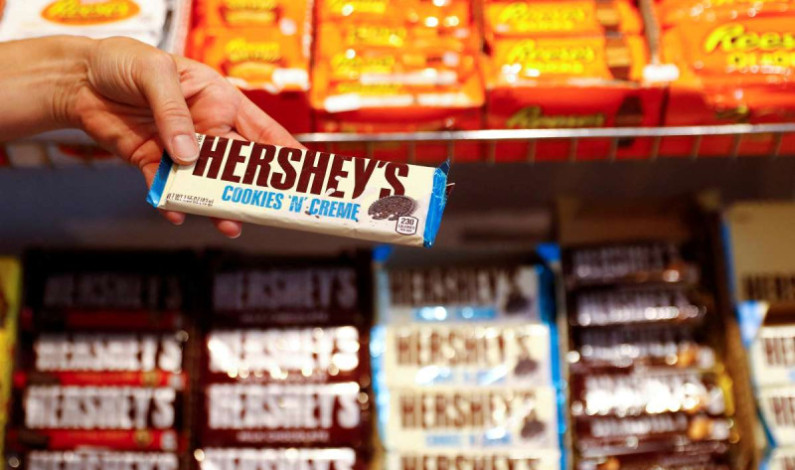 Mujer mete millonaria demanda a Hershey’s… porque su chocolate no es como en la foto Mujer mete millonaria demanda a Hershey’s… porque su chocolate no es como en la foto