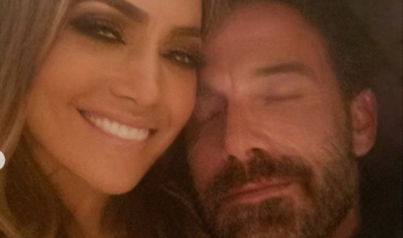 ¡Estoy cansado, viejo! Jennifer Lopez habla de expresiones faciales de Ben Affleck ¡Estoy cansado, viejo! Jennifer Lopez habla de expresiones faciales de Ben Affleck