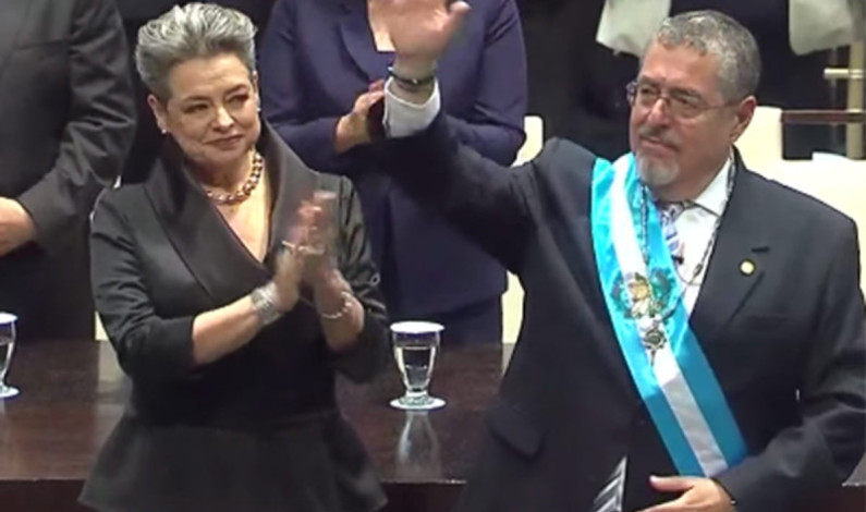 Pese a todo, Arévalo asume la presidencia de Guatemala; un camino tortuoso