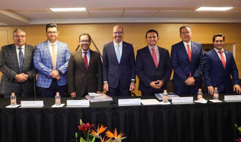 FIRMAN NAFIN-BANCOMEXT-CAAAAREM CONVENIO PARA FORTALECER AL SECTOR ADUANAL