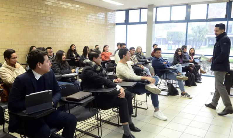 Gobierno ha invertido 80 mil mdp para mejorar condiciones salariales de maestros: SEP Gobierno ha invertido 80 mil mdp para mejorar condiciones salariales de maestros: SEP