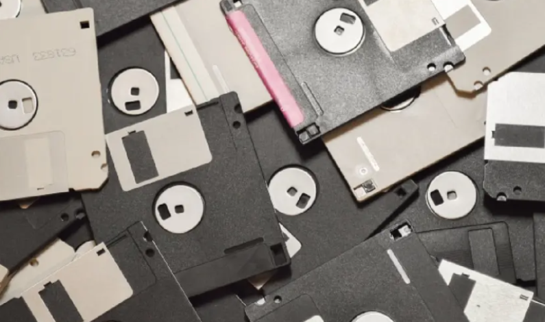 Japón abandona los disquetes para trámites burocráticos… 50 años después Japón abandona los disquetes para trámites burocráticos… 50 años después