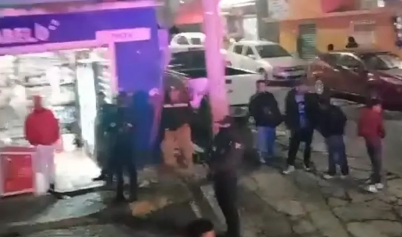Detienen a Menor de 14 años con un machete en carnaval en Hidalgo Detienen a Menor de 14 años con un machete en carnaval en Hidalgo