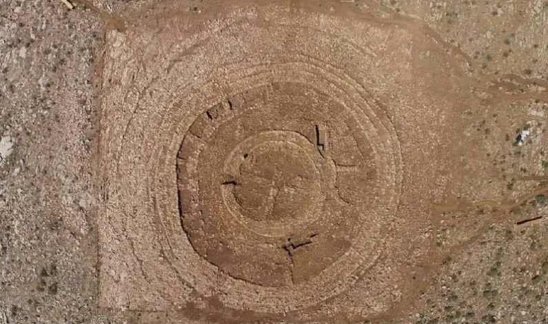Descubren en Grecia complejo circular de 4 mil años de antigüedad Descubren en Grecia complejo circular de 4 mil años de antigüedad