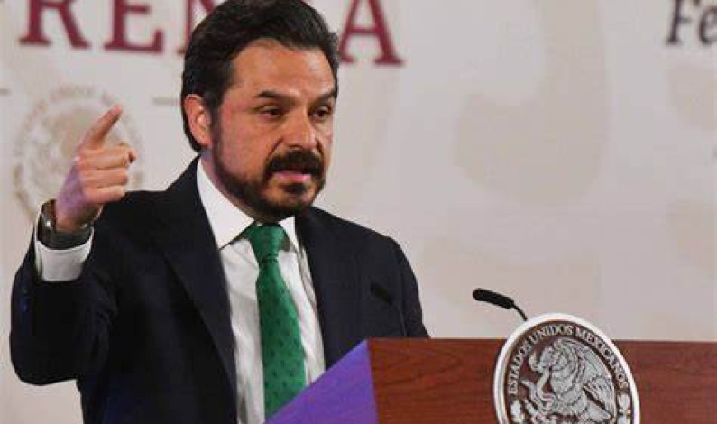 Zoé Robledo se mantiene al frente del IMSS Claudia Sheinbaum Zoé Robledo se mantiene al frente del IMSS Claudia Sheinbaum