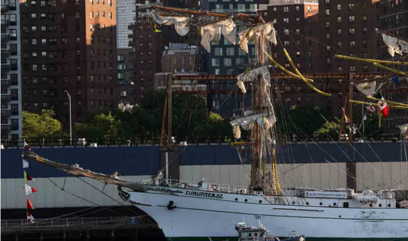 Buque Cuauhtémoc perdió potencia antes de colisionar con el Puente de Brooklyn: Policía de NY Buque Cuauhtémoc perdió potencia antes de colisionar con el Puente de Brooklyn: Policía de NY