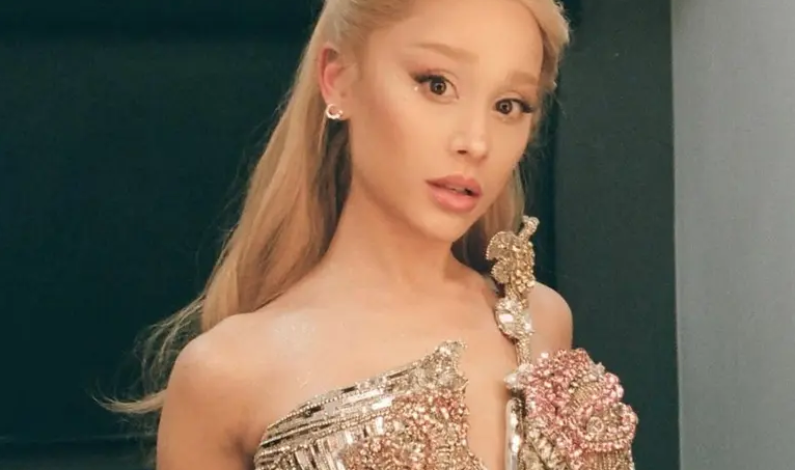 Ariana Grande es invitada a ser parte de la Academia y votar en los premios Oscar Ariana Grande es invitada a ser parte de la Academia y votar en los premios Oscar
