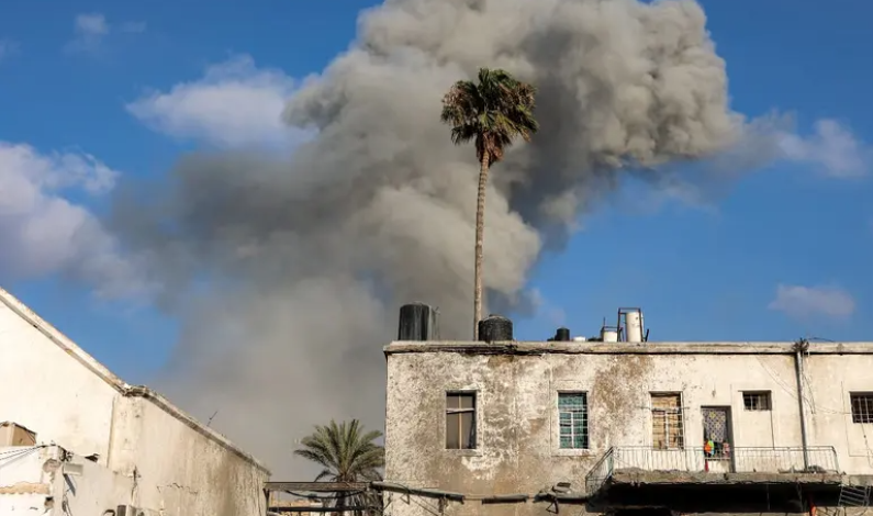 Al menos 25 muertos en ataques israelíes en Gaza, uno de ellos contra un refugio para desplazados Al menos 25 muertos en ataques israelíes en Gaza, uno de ellos contra un refugio para desplazados