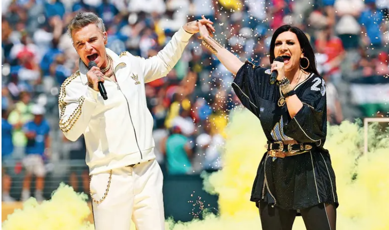 Robbie Williams y Laura Pausini abrieron la final entre el Chelsea y el PSG cantando el himno oficial Robbie Williams y Laura Pausini abrieron la final entre el Chelsea y el PSG cantando el himno oficial