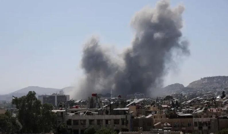 Israel realiza bombardeo en el Ministerio de Defensa de Siria en Damasco Israel realiza bombardeo en el Ministerio de Defensa de Siria en Damasco