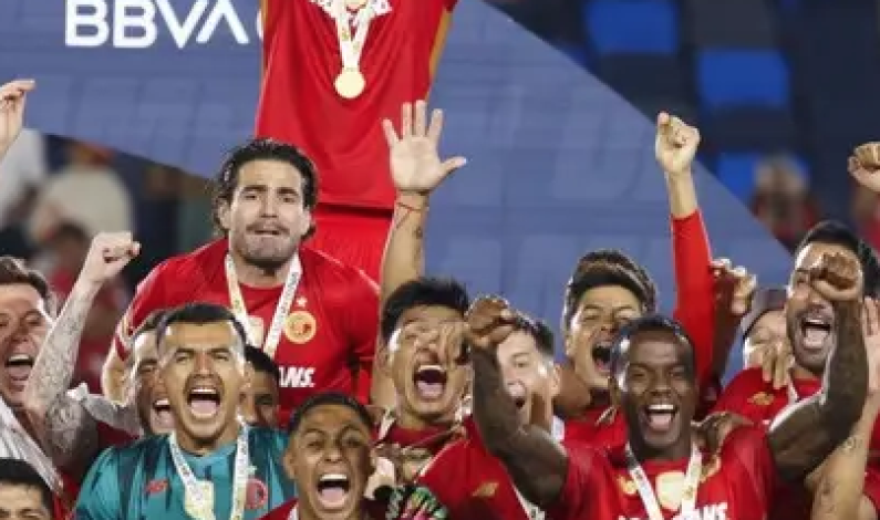 ¡Toluca es nuevo Campeón de Campeones tras remontar al América! ¡Toluca es nuevo Campeón de Campeones tras remontar al América!