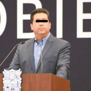 Emiten alerta migratoria contra gobernador de Tamaulipas ante posible fuga