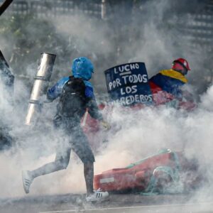 Crisis en Colombia suma más víctimas, entre ellas un bebé