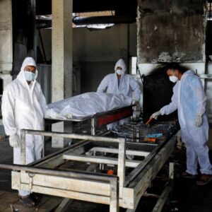 Sobrepasa India 300 mil muertes por covid-19