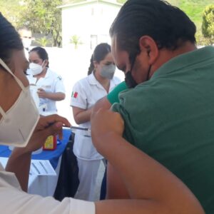 VACUNARÁN DESDE EL JUEVES EN  VICTORIA A ADULTOS DE 50 A 59 AÑOS