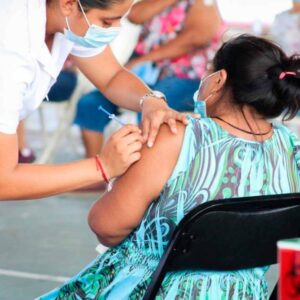 Acelerarán vacunación en QRoo, BCS y en frontera con EU