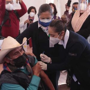 Detectan alto rezago de vacunación anticovid entre abuelitos de Tampico