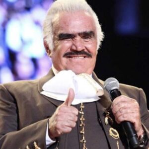 Hombre burla seguridad del hospital y se mete a cuarto de Vicente Fernández