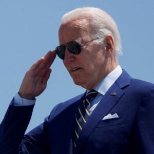 Biden tiene covid-19; «estoy muy bien», asegura