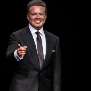¡Otro antivacunas! Luis Miguel no quería la inyección contra covid-19