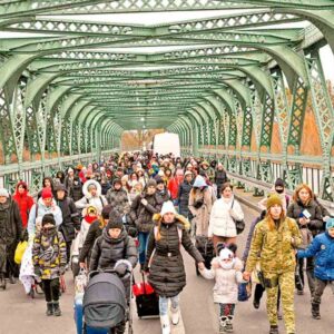 Detienen a 10 por abusar de refugiados