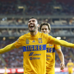 Tigres le pasa por encima a las Chivas