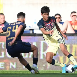 Jürgen Damm se burla de Chivas y desata la furia de aficionados