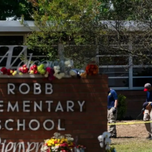 Con temores y ansiedad, comienza año escolar en Uvalde, Texas